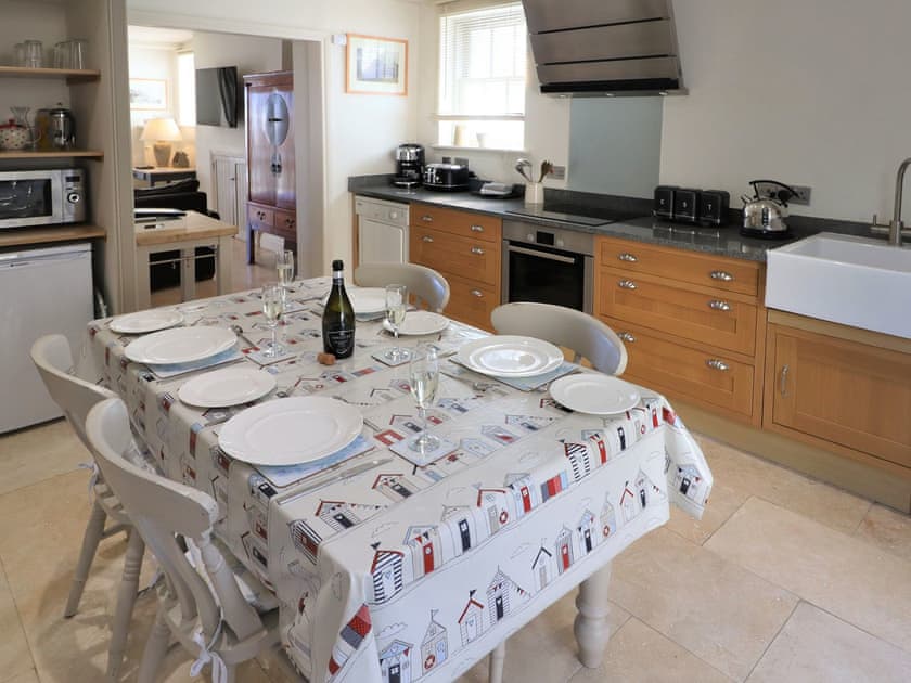 Kitchen/diner | Villa Amanti, Ventnor