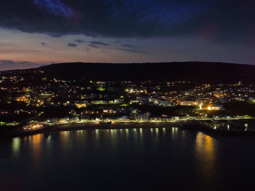 Surrounding area | Villa Amanti, Ventnor