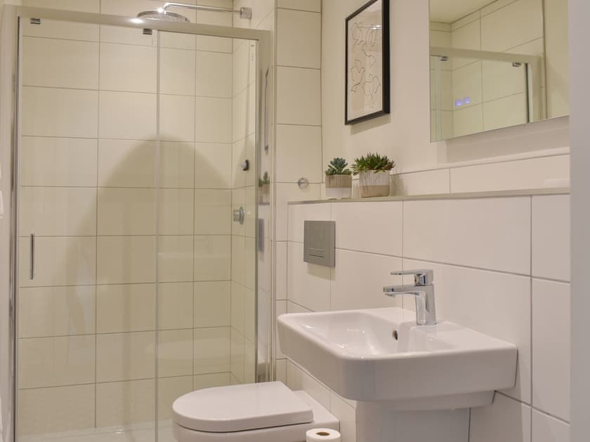 En-suite | North Road Cottage, Hackforth, Bedale