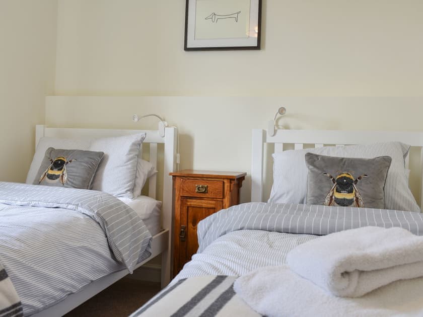 Twin bedroom | North Road Cottage, Hackforth, Bedale