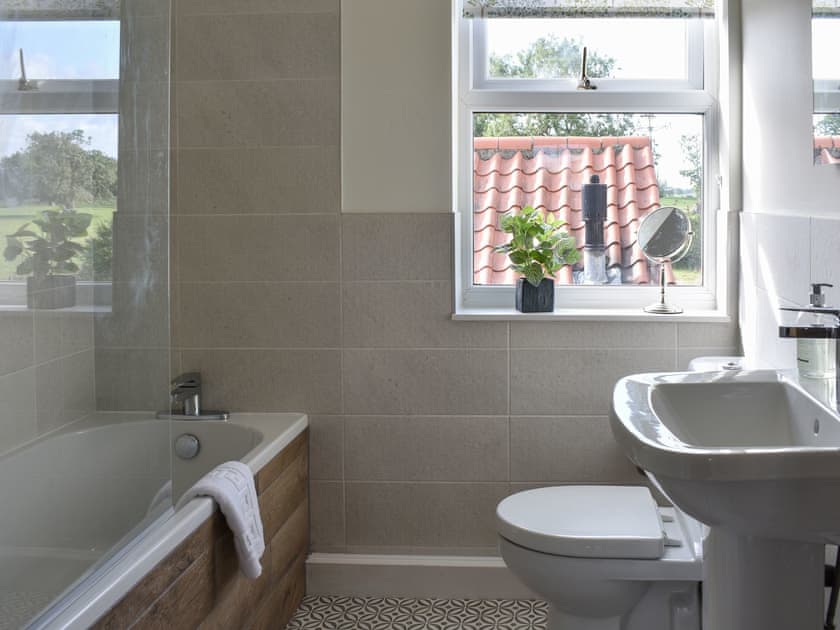 Bathroom | North Road Cottage, Hackforth, Bedale