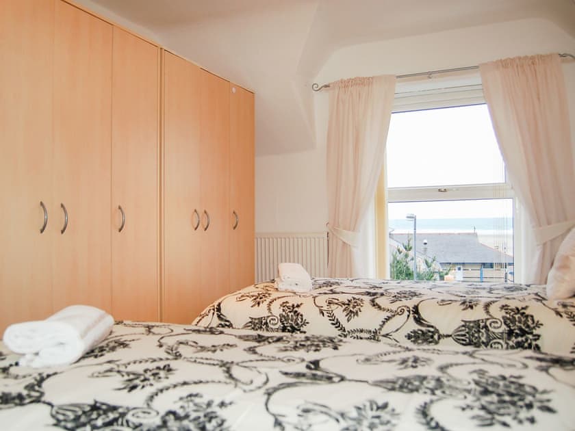Twin bedroom | Beach Vista Apartment 3, Barmouth