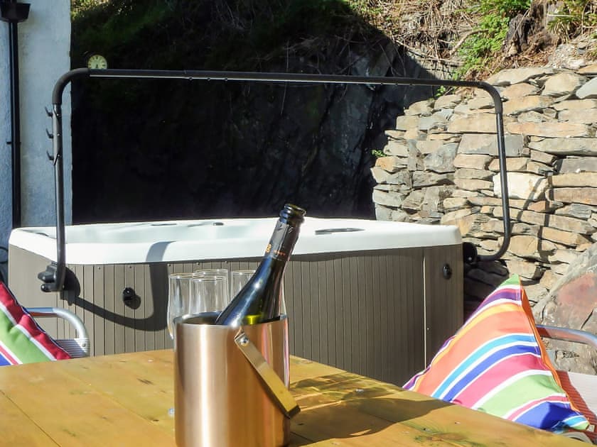 Hot tub | Bryn Mair Family Home, Barmouth