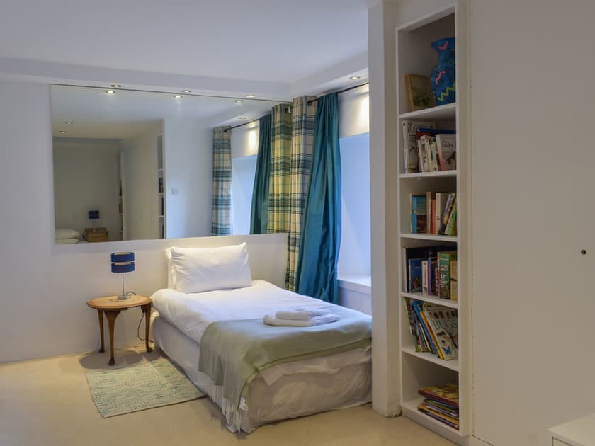 Twin bedroom | Tigh Nam Muc, Lothianburn, near Edinburgh