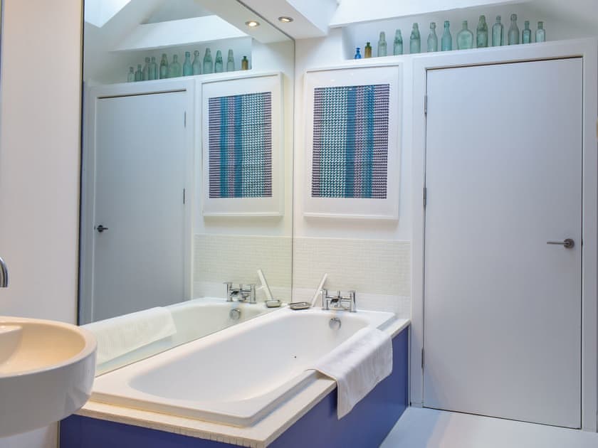 Bathroom | Tigh Nam Muc, Lothianburn, near Edinburgh