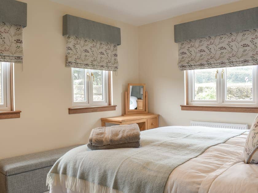 Double bedroom | The Lodge, Linlithgow