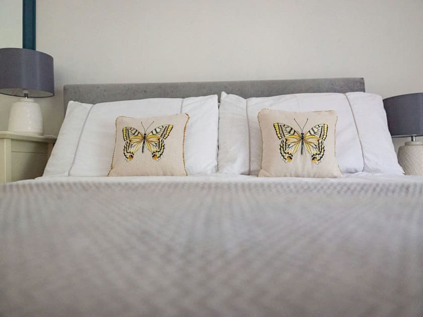 Double bedroom | Old Orchard Cottage, Goathill, near Sherborne