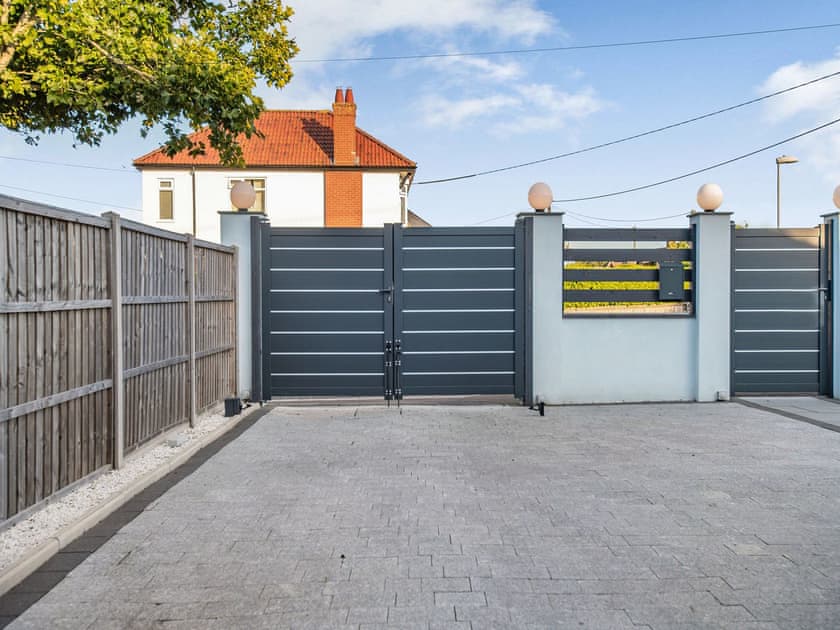 Exterior | The Otter - River Annexe, Christchurch