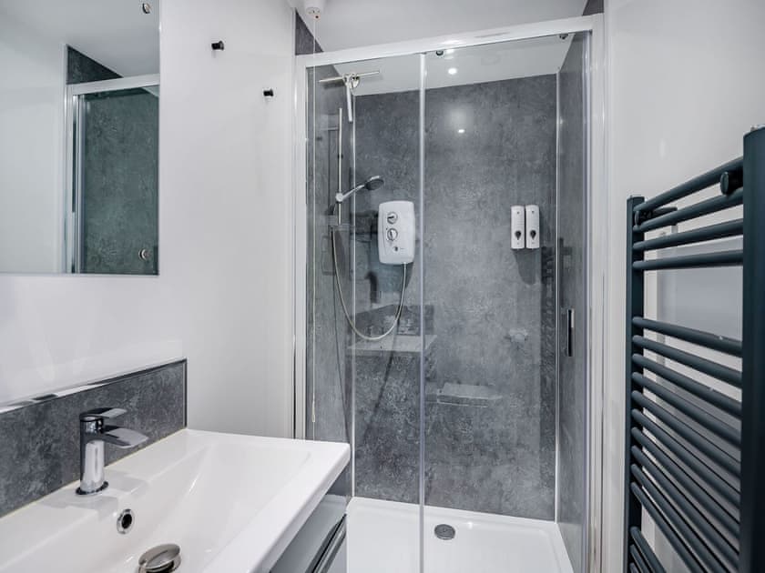 Shower room | Little Heron - River Annexe, Christchurch