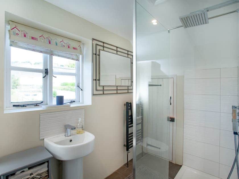 Bathroom | The Barn House, Ugborough
