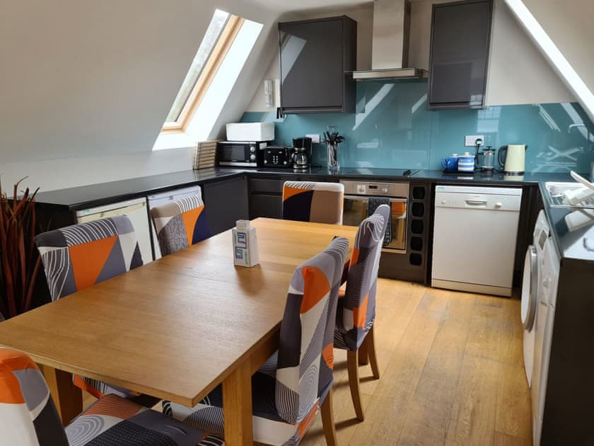 Kitchen/diner | Lochside Apartment - Lochside Holidays, Stronachlachar