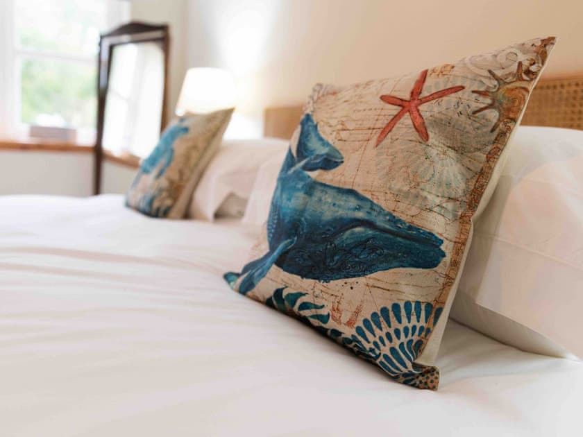 Double bedroom | Steading Cottage - Airds Estate, Port Appin
