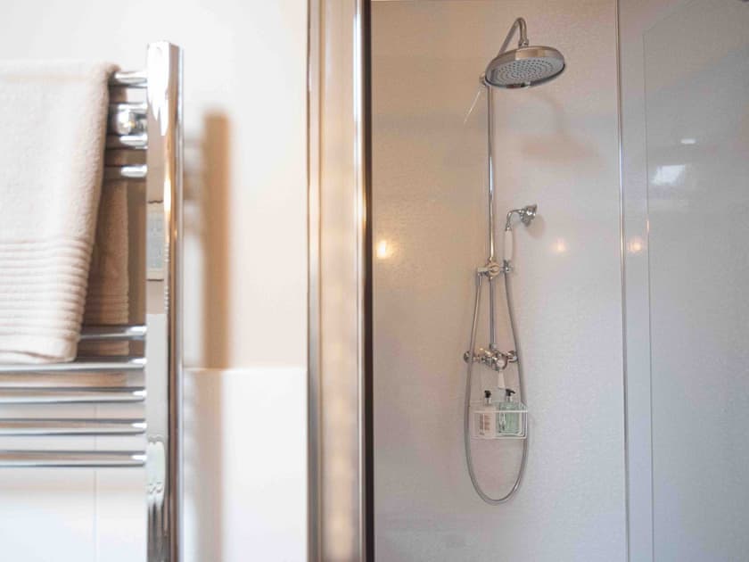 Bathroom | Steading Cottage - Airds Estate, Port Appin