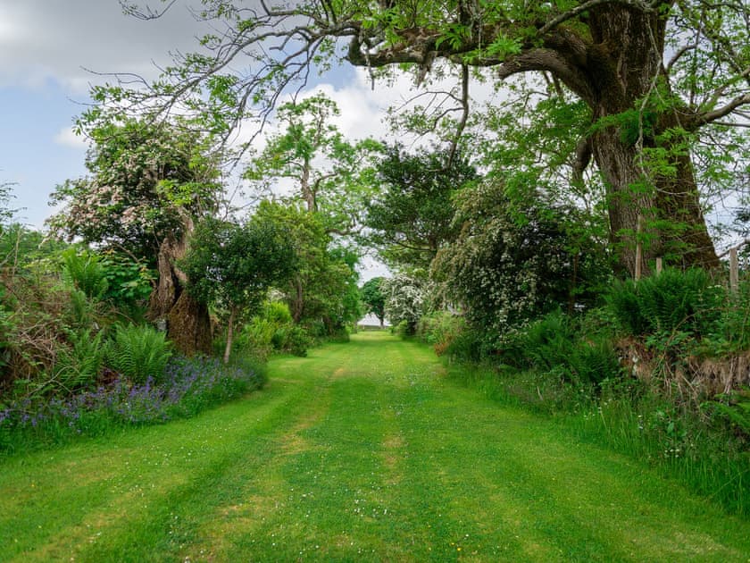 Garden | Coachman’s Bothy - Airds Estate, Port Appin