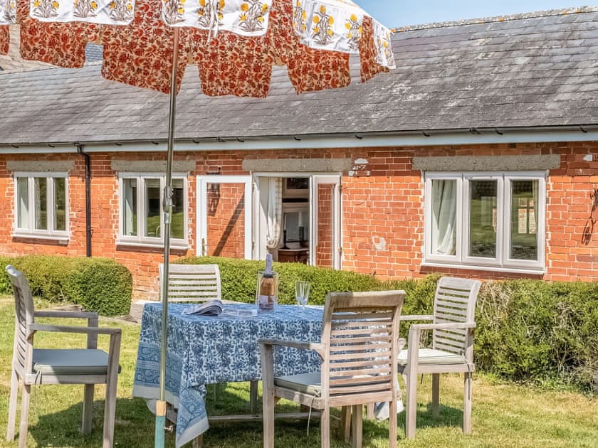 Outdoor eating area | The Calf Pens, Layham