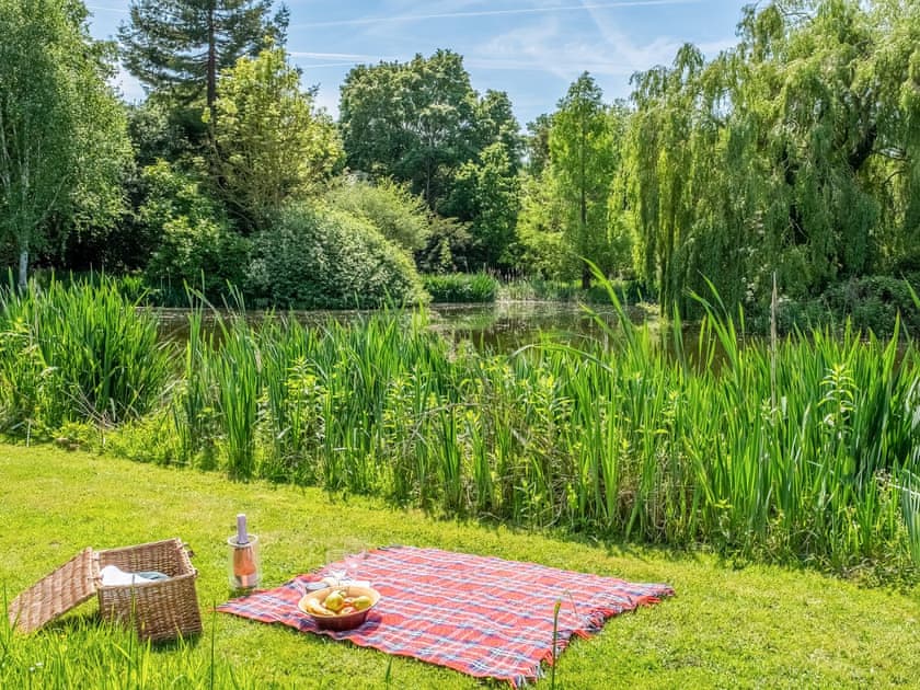 Garden and grounds | The Calf Pens, Layham