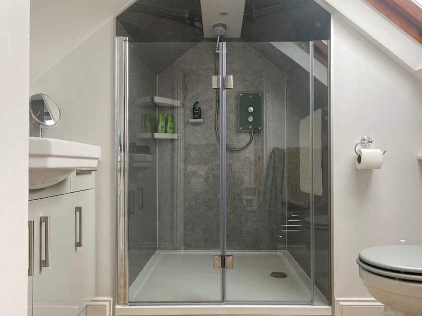 En-suite | Holly Cottage, Palnackie, near Castle Douglas