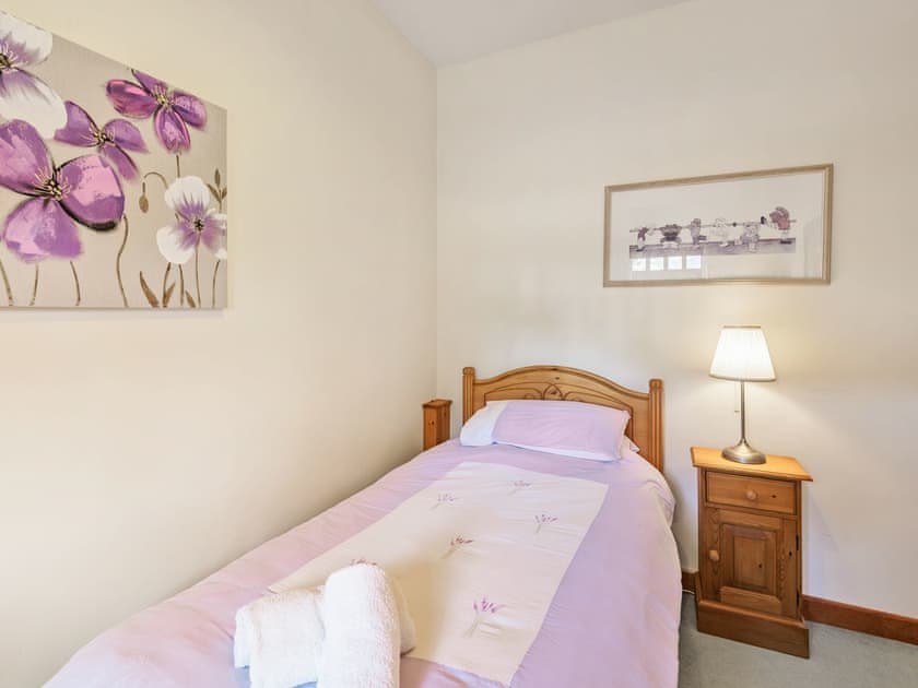 Single bedroom | Shire Horse Barn - Poachers Hideaway, Belchford