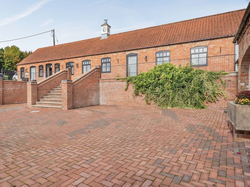 Exterior | Shire Horse Barn - Poachers Hideaway, Belchford