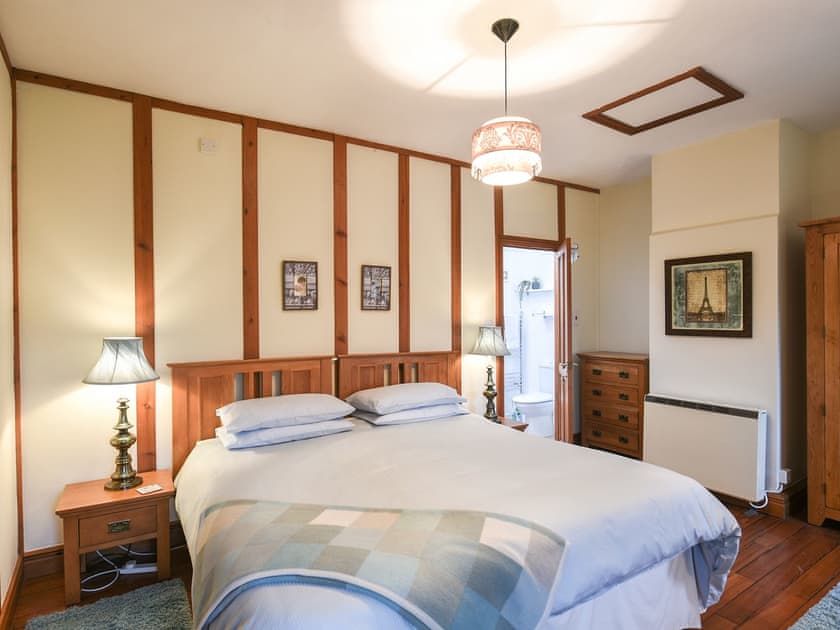 Double bedroom | Heron Cottage - Shropshire Retreats, Bishops Castle