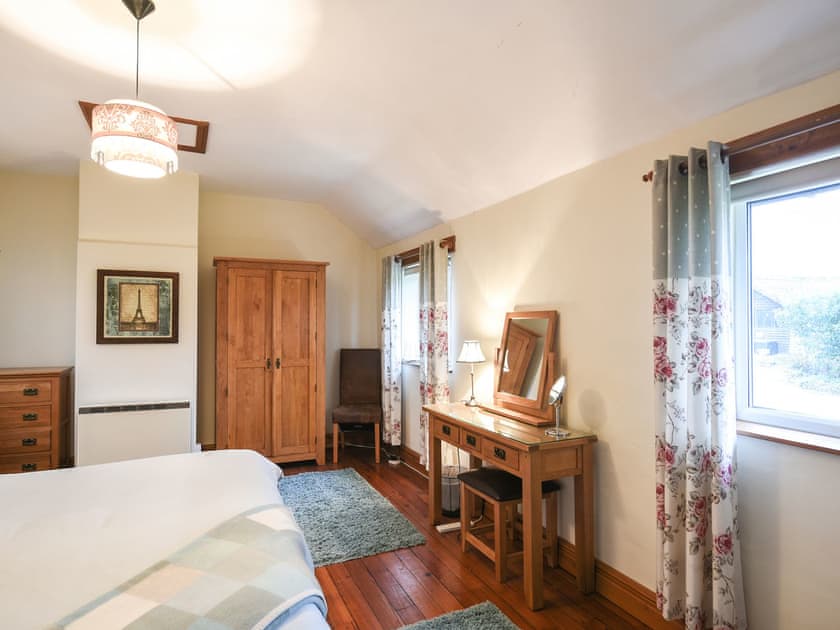 Double bedroom | Heron Cottage - Shropshire Retreats, Bishops Castle