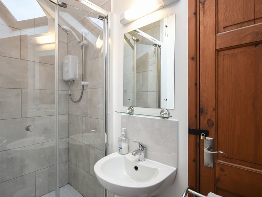 En-suite | Heron Cottage - Shropshire Retreats, Bishops Castle
