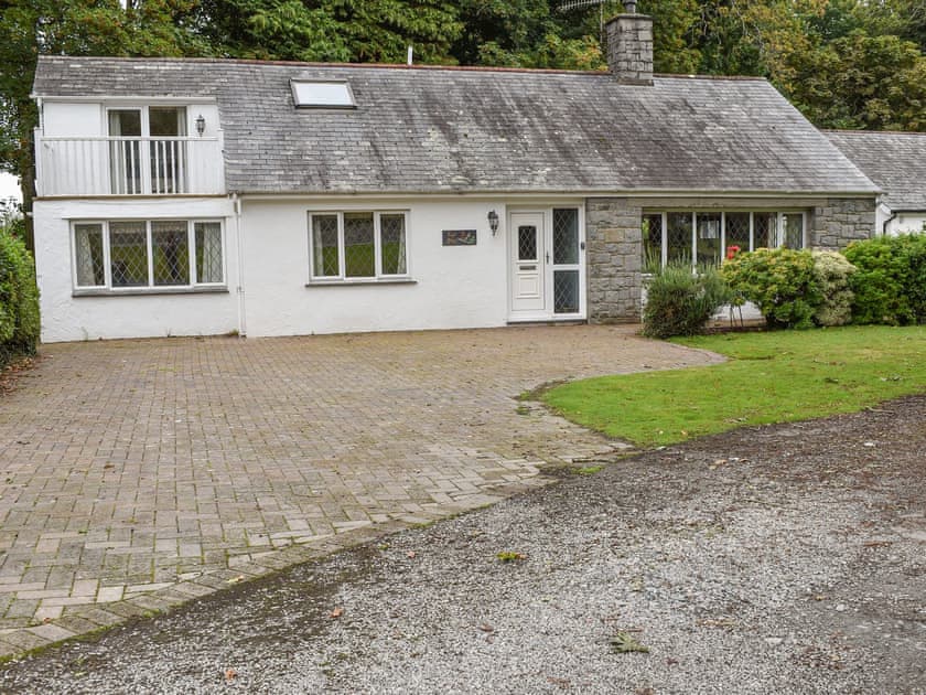 Exterior | Ty’r Glyn, Llanbedrog