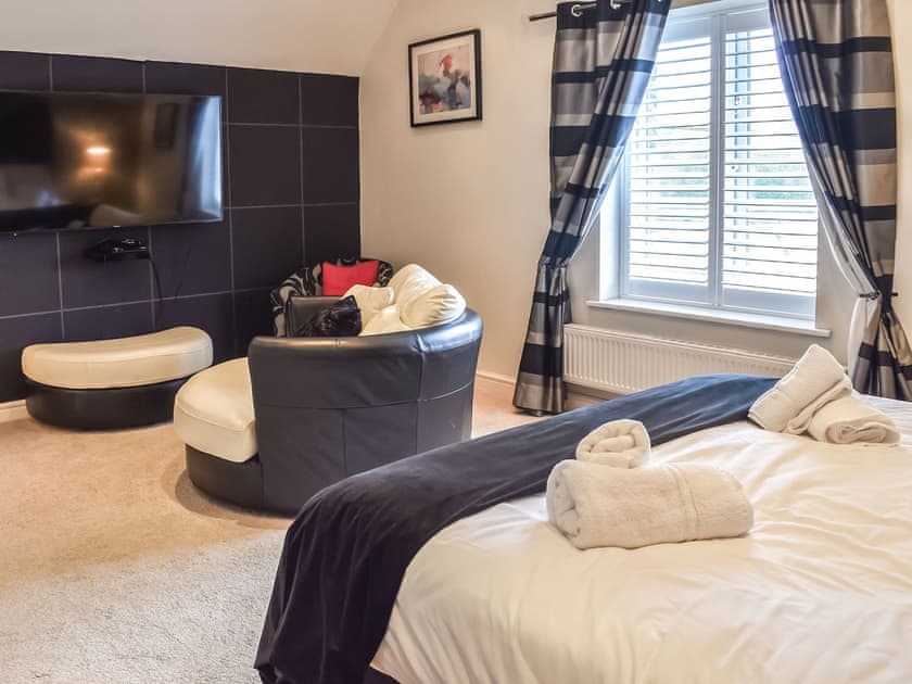 Double bedroom | Acw House, Llanbedr