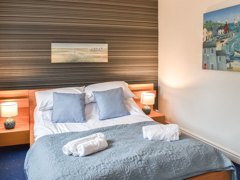 Family bedroom | Acw House, Llanbedr