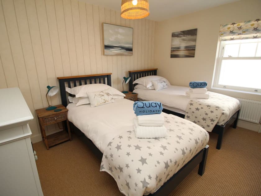 Twin bedroom | Lobster Cottage, Poole