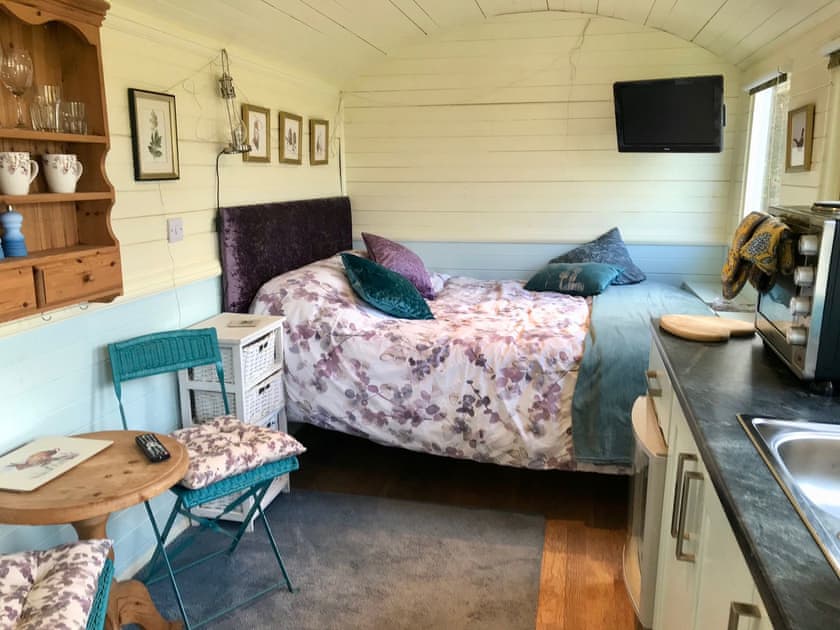Interior | Meadowsweet - Treetops Retreats, Hailsham