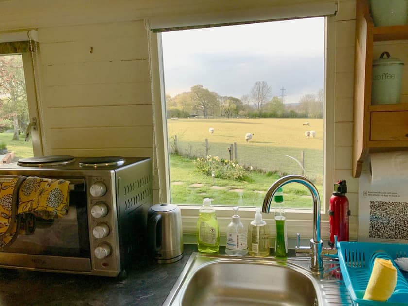 Interior | Meadowsweet - Treetops Retreats, Hailsham