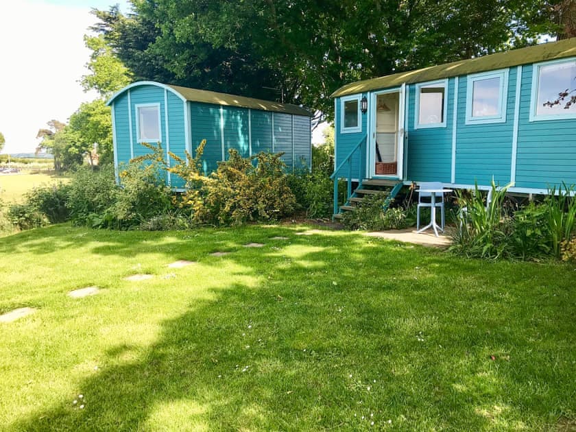 Exterior | Meadowsweet - Treetops Retreats, Hailsham