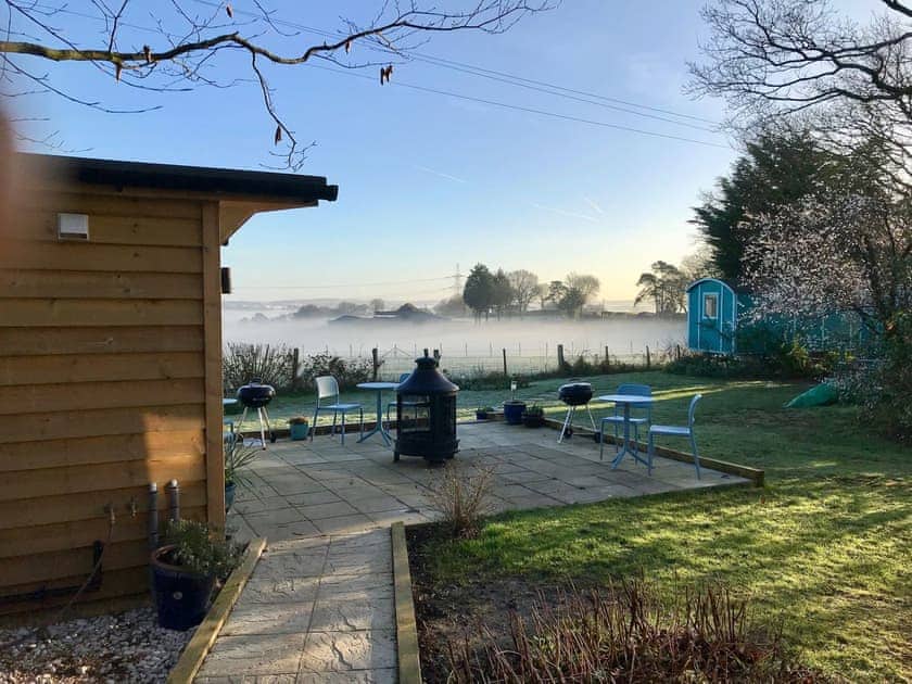 Outdoor area | Heartsease - Treetops retreat, Hailsham