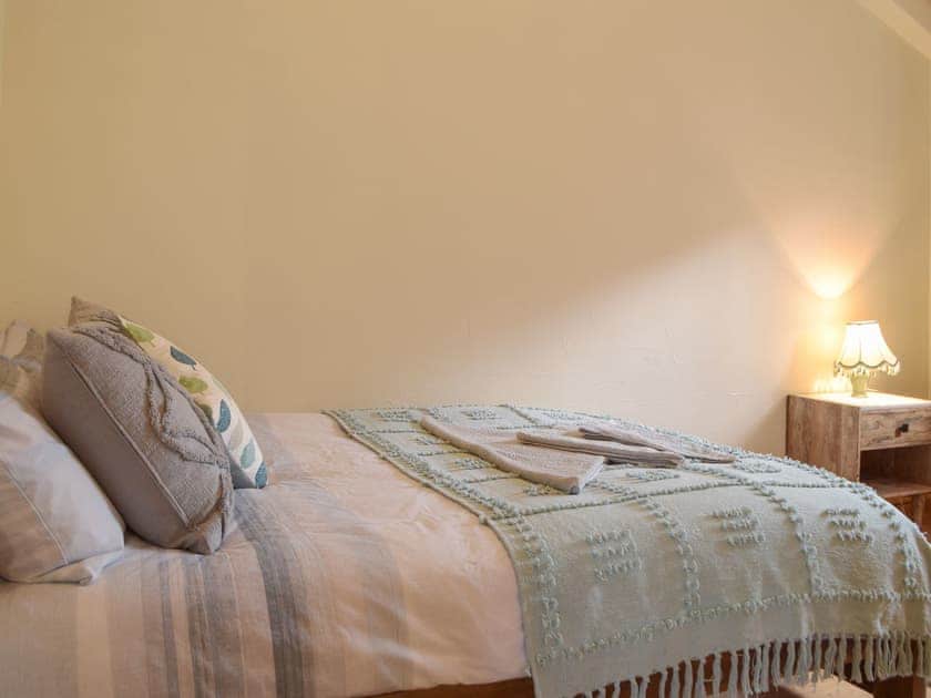 Double bedroom | Caws Cottage, Lancych, near Cenarth