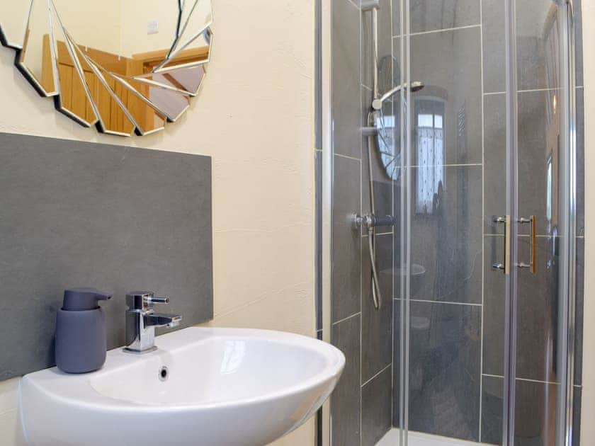 Shower room | Caws Cottage, Lancych, near Cenarth