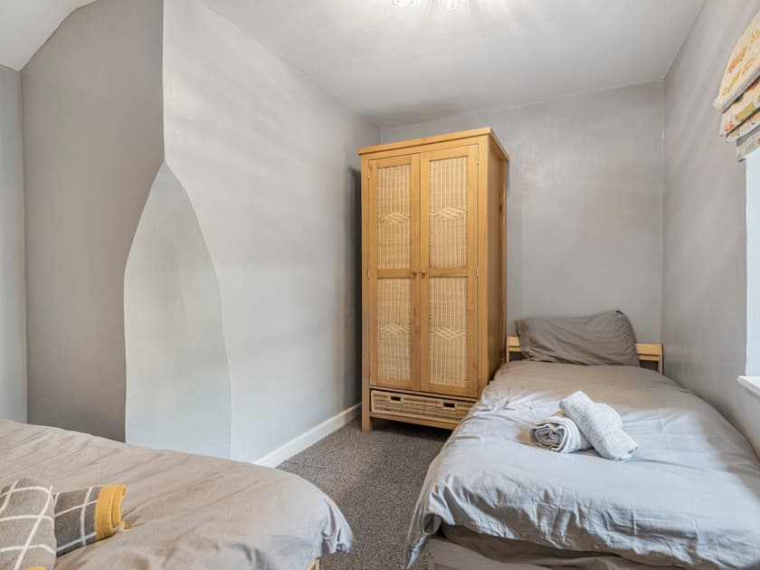 Twin bedroom | Peak Mews, Buxton