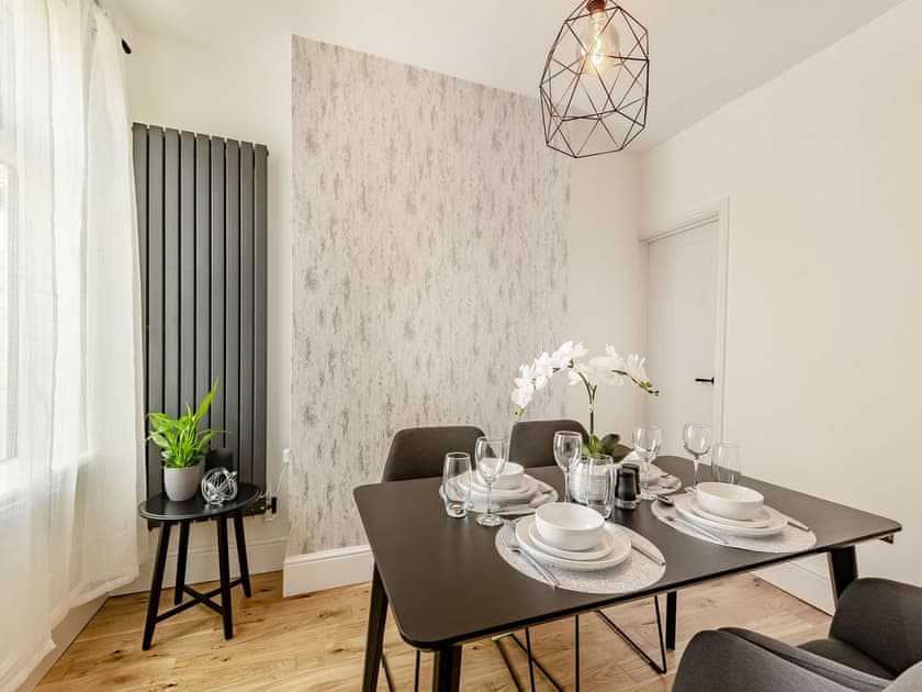 Dining room | Ida’s Place - St Andrews Cottages, Lincoln