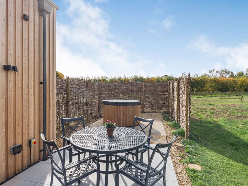 Outdoor area | Daisy Lodge - Meadow Lodges - Daisy Lodge, Boothby Pagnell