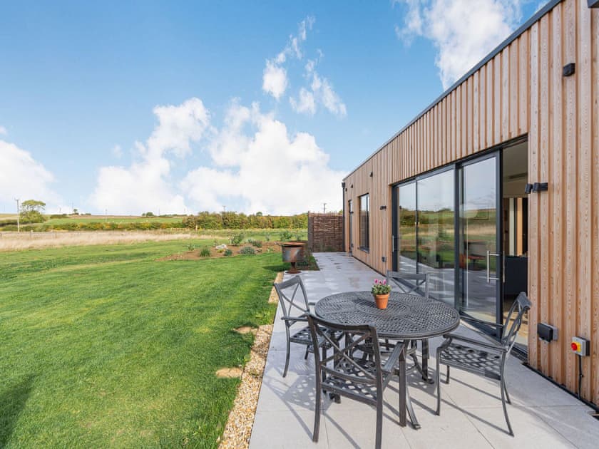 Outdoor area | Daisy Lodge - Meadow Lodges - Daisy Lodge, Boothby Pagnell