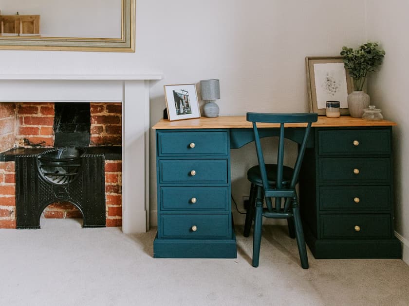 Double bedroom | The Farmhouse at Polehanger, Shefford