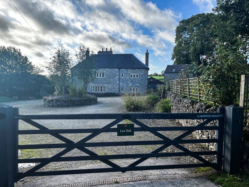 Driveway | Lea Hall Farmhouse, Tissington, near Ashbourne