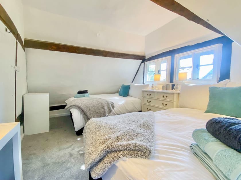 Twin bedroom | Mortimer Cottage, Wootton Rivers, near Marlborough