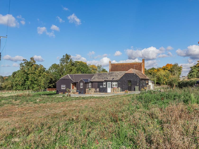 Exterior | Converted Stable No 3 - Sorrels Farm , Great Sampford, near Saffron Walden
