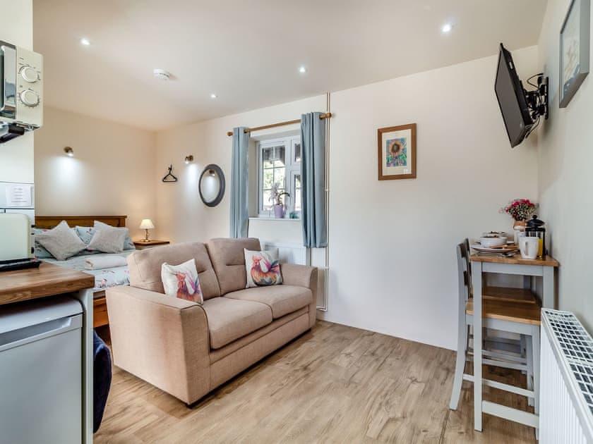 Studio | Converted Stable No 2 - Sorrels Farm , Great Sampford, near Saffron Walden