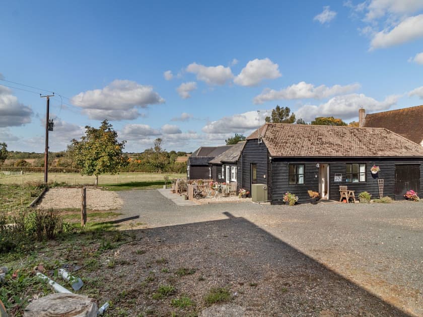 Setting | Converted Stable No 1 - Sorrels Farm , Great Sampford, near Saffron Walden