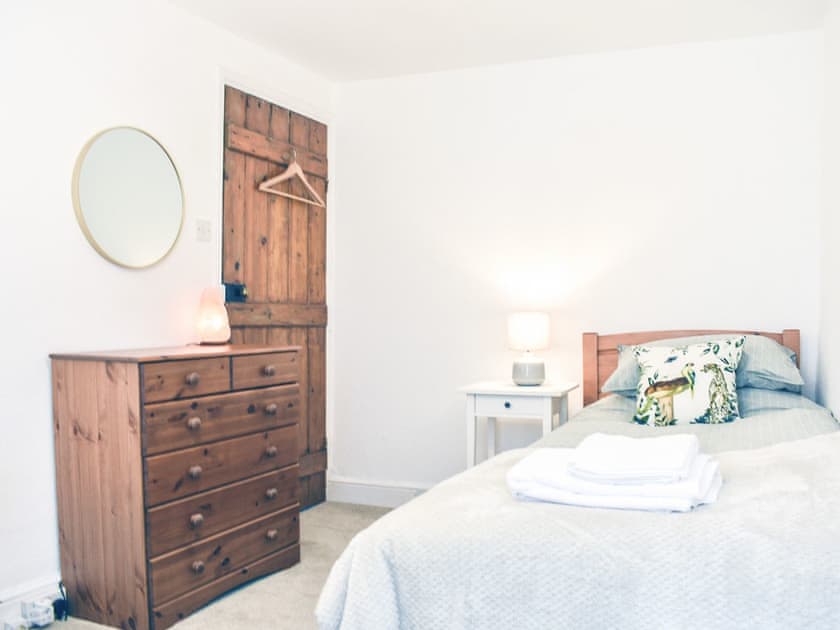 Twin bedroom | Riverside Cottage, Keswick