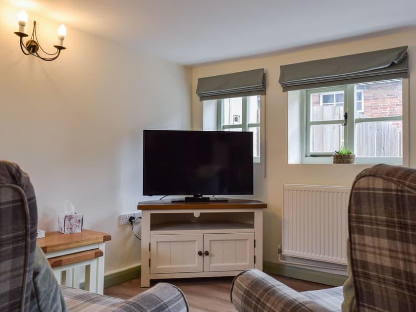 Living room/dining room | Drapers Cottage, Lubenham, near Market Harborough