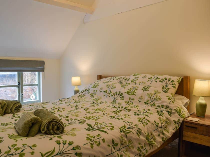 Double bedroom | Drapers Cottage, Lubenham, near Market Harborough