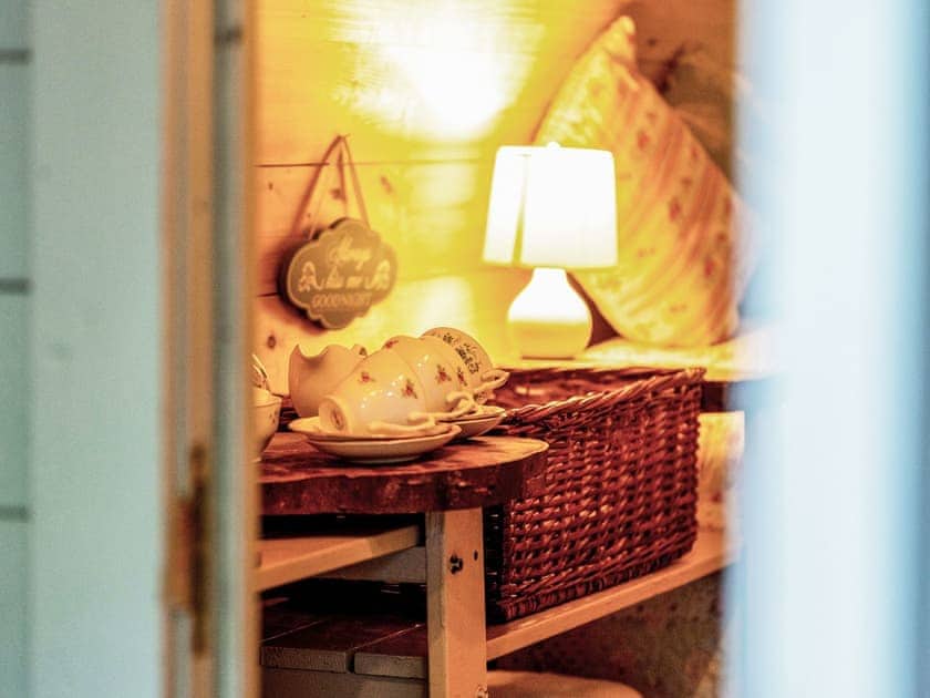 Interior | Daisy - Hollington Park Glamping, Woolton Hill, nr Newbury